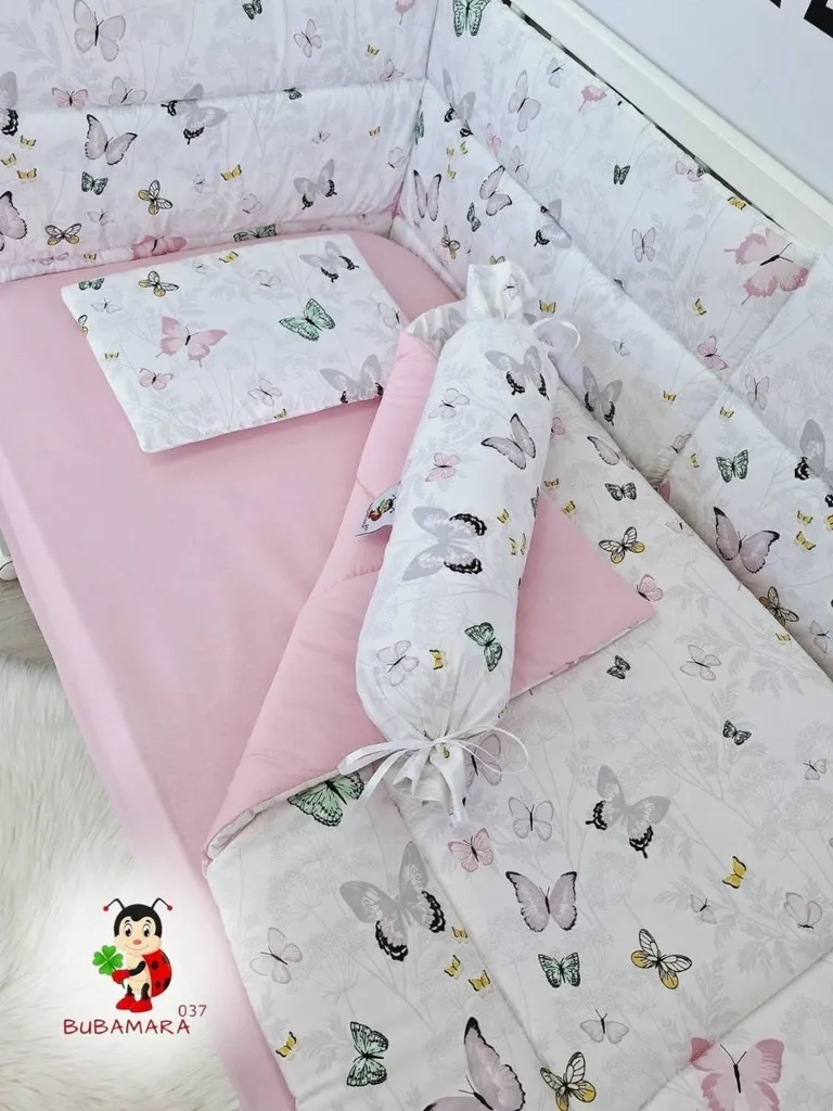 Bubamara037 Set posteljine za krevetac sa ravnom ogradicom, Roze