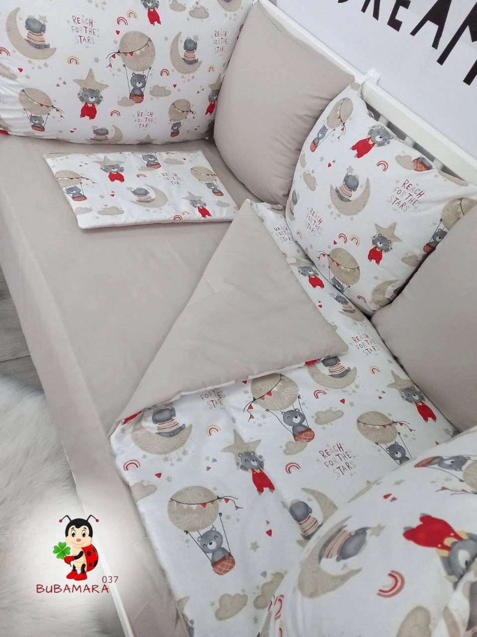 Bubamara037 Set za krevetac sa ogradicom od jastuka Medvedić, bez lastiša, Krem-Beli