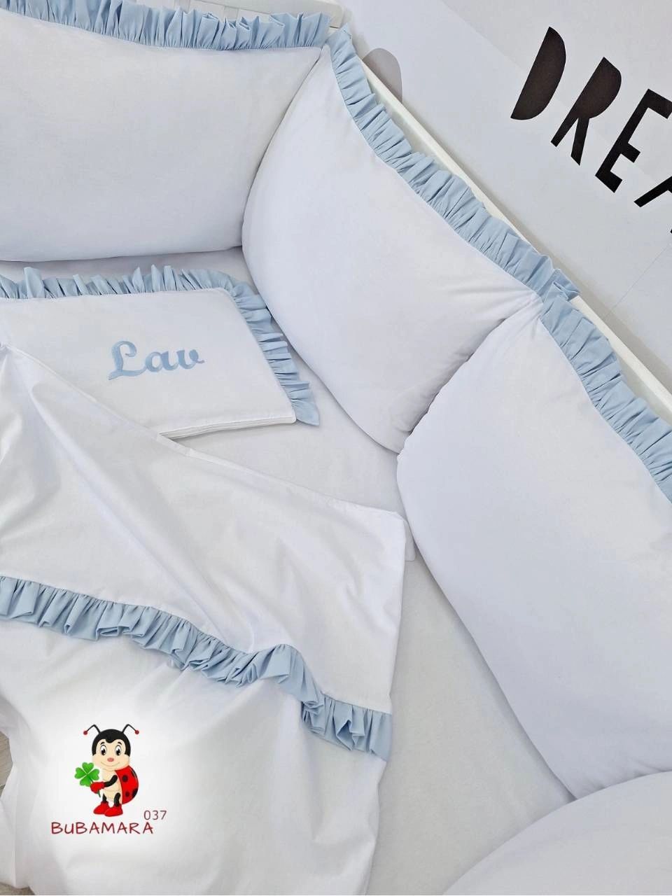 Bubamara037 Set za krevetac sa ogradicom od jastuka sa karnerom, sa lastišom, Roze-Beli