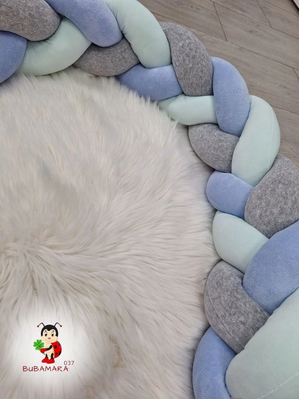 Bubamara037 Pletenica za krevetac Trostruka, 360 cm, Svetloplava