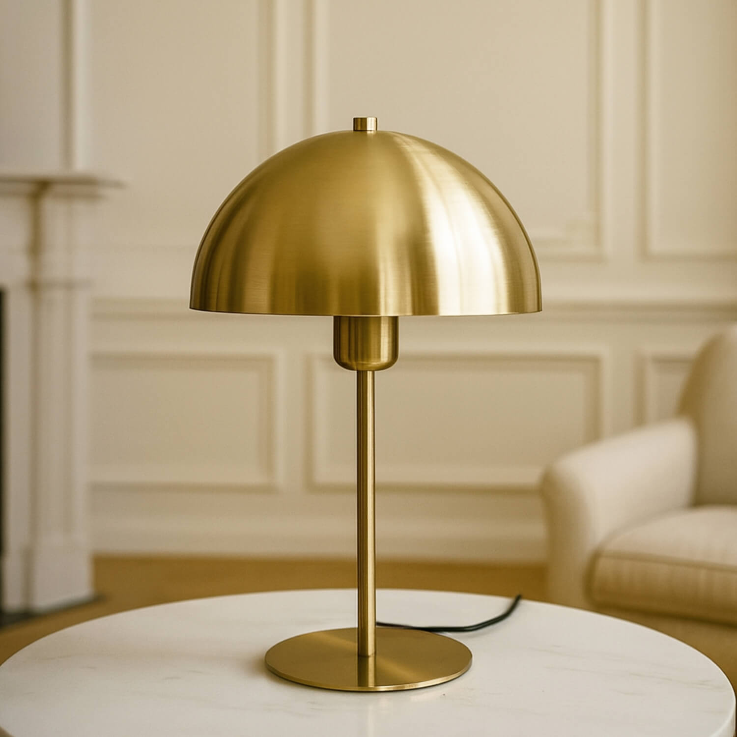 Stolna lampa Luxor zlatna